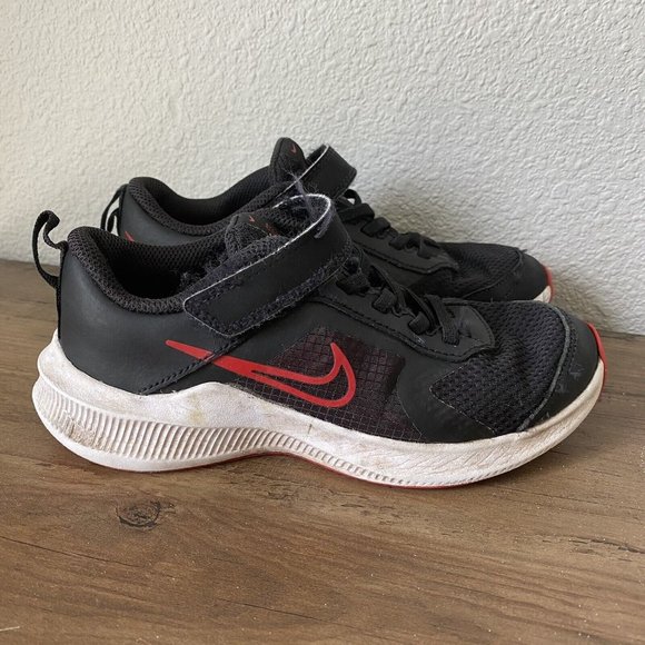 Nike Big Kids Downshifter 11 Psv Black/White/Red Running Shoes CZ3959-005 Size 1 - Picture 1 of 9